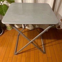 折りたたみ式テーブル　無料