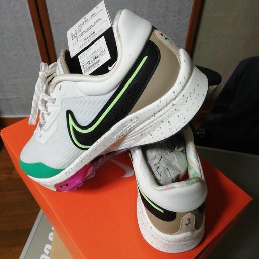 NIKEエアズームインフィニティ。本日、16000円。