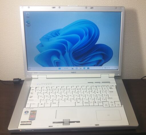 ノートパソコン NEC PC-LL570J
