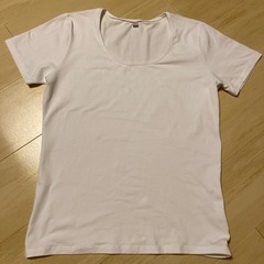 ユニクロLサイズ　Tシャツ　レディース