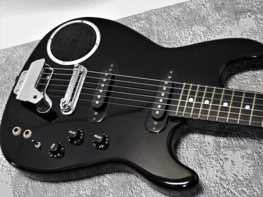 アンプ スピーカー 内臓 エレキギター ショートスケール 動作良好品 電池おまけ付き　TERMINATOR by SYNSONICS