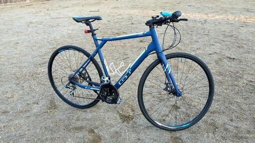 GT クロスバイク フラットバー仕様グラベルロード　GT GRADE FB COMP