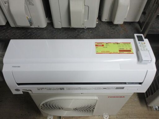 K04142　東芝　中古エアコン　主に6畳用　冷房能力　2.2KW ／ 暖房能力　2.2KW
