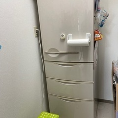サンヨー大容量冷蔵庫　日本製　３５７Ｌ　よく冷えます！