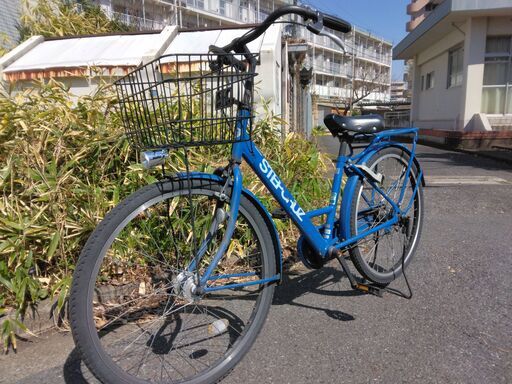 ブリジストン　26インチのお洒落な自転車です。内装３段ギア付きです。ＬＥＤオートライト付きです。③