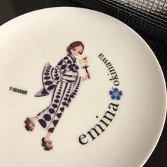 安室奈美恵　emina絵皿（浴衣）