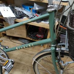 おしゃれな Biabchi Merlo 20インチ 籐風バスケット付きです 整備済 おしゃれな Biabchi Merlo 20インチ 籐風バスケット付きです 整備済