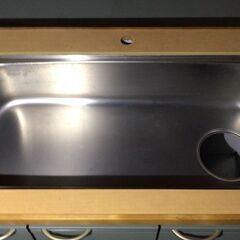 展示場用システムキッチン、食器洗機、天吊棚