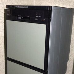 展示場用システムキッチン、食器洗機、天吊棚