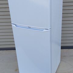 2020年製 Haier スリムな冷凍冷蔵庫 高さ調整可能トレイ...