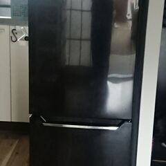 【決まりました】冷蔵庫、Hisense、2017年、150L