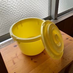 【無料】プラスチック味噌樽！　外形：直径24cm高さ20cm
