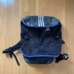 adidasリュック