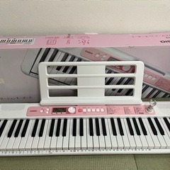 CASIO 子供用電子ピアノ　光ナビゲーションキーボード　