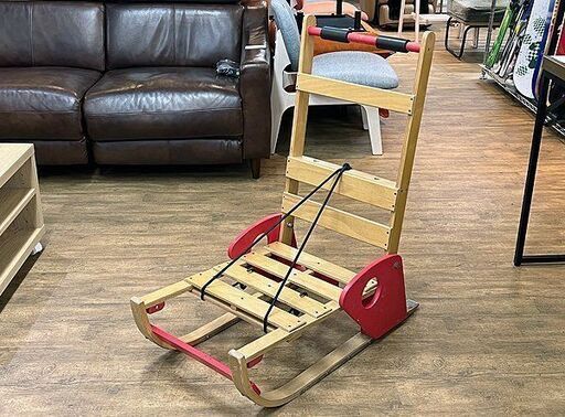 (Y)北大前! 札幌 引取 雪上用歩行器 レッド×ベージュ そり 木製 折りたたみ Ｗ39.5×Ｄ81×Ｈ86cm 冬/雪/雪道/歩行器 中古品/USED
