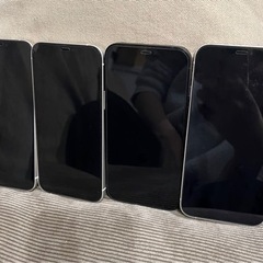 iPhone12 64GB 白3台黒1台　4台セット　充電ケーブル2本付き