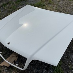 ★メルセデスベンツ　Ｗ１４０　３００ＳＥ　ボンネット　色ホワイト