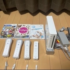 Wii本体&リモコン4台&ソフト3つセット