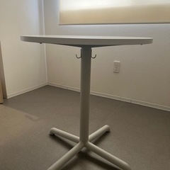 (決まりました)美品！IKEA丸テーブル(定価16,990円)