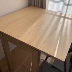 IKEAの伸長性テーブルです。※お渡し可能日3/21のみ