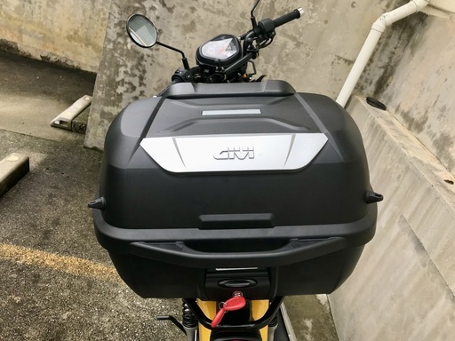GIVI バイク用 リアボックス 43L 未塗装ブラック モノロックケース