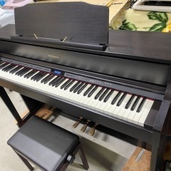 お薦め品‼️木製鍵盤‼️Bluetoothオーディオ搭載‼️ローランド 電子ピアノ HP605 2016年ハイグレード機種