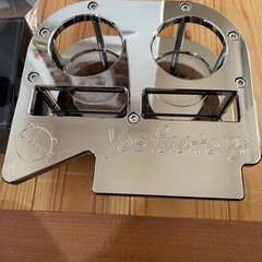 ハイエース　yosfactory ビレッド　ドリンクホルダー　essex スマホ