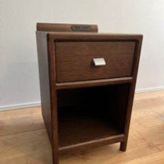 カリモク ナイトテーブル 高53.4cm モカブラウンAU8450MKK