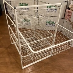 【取引中】IKEA 衣類用スチールラック（白）