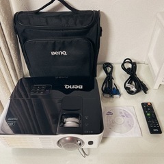 BenQ TH682ST 短焦点 Full HD プロジェクター