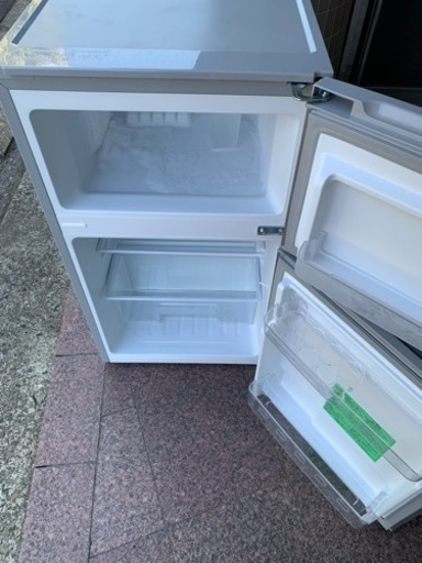 ノンフロン冷凍冷蔵庫 ヤマダセレクト87L　2021年製