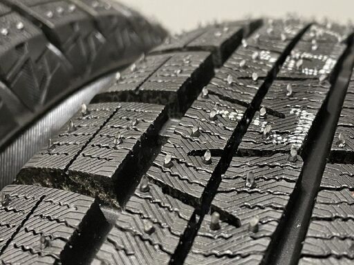 新品 YOKOHAMA ice GUARD iG60 185/60R15 15インチ スタッドレス 4本 2019年製 ヤリス フィット シエンタ ヴィッツ等　(JR439)クレジットカード QRコード決済可能