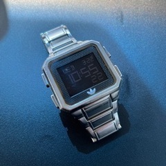 デジタル腕時計　adidas