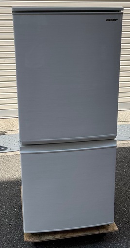【RKGRE-120】特価！シャープ/137L 2ドア冷凍冷蔵庫/どっちもドア/SJ-D14E-W/中古品/2019年製/当社より近隣無料配達！