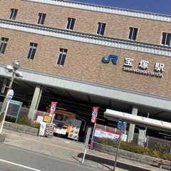 毎日出店可能　JR宝塚駅　1F出口横　駅舎下なので雨でも営業OK...