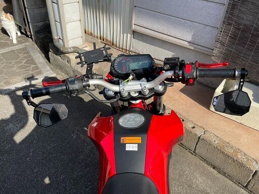 BENELLI　ベネリ　TNT125　赤　走行距離1900㎞