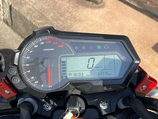 BENELLI　ベネリ　TNT125　赤　走行距離1900㎞