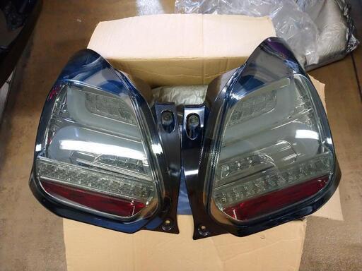 【お値下中】スイフト ZC83S 流れるウィンカー LEDテールランプ