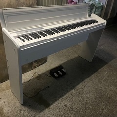 【お取引中】コルグ 電子ピアノ 白 LP180
