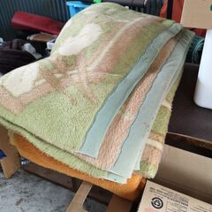 古い毛布２枚