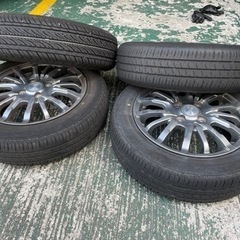 １４インチアルミホイール！実働車からの取り外し！タイヤばり山