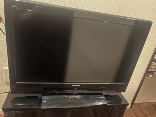 新品?正規品  MITSUBISHI 32型液晶テレビ（テレビ台付き） 液晶テレビ