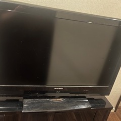 MITSUBISHI 32型液晶テレビ（テレビ台付き）