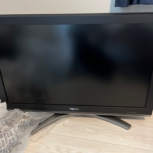 テレビ　TOSHIBA 東芝　37型