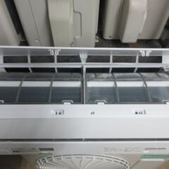 K04151　ハイセンス　中古エアコン　主に8畳用　冷房能力　2.5KW ／ 暖房能力　2.8KW 