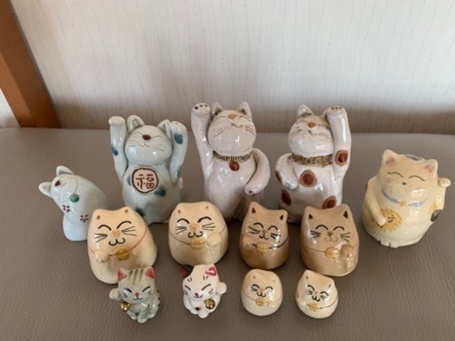猫ちゃんの置物　13個