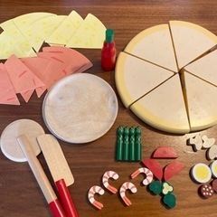 【天然木　玩具】森の遊び道具シリーズ　ピザセット