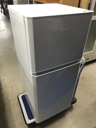 ロ2303-927 ハイアール　冷蔵庫　JR-N121A 2018年製　121L  傷、汚れあり　取説付き