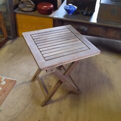 折り畳み式 椅子 木の台 木のイス 飾り台にも　/UJ-0512