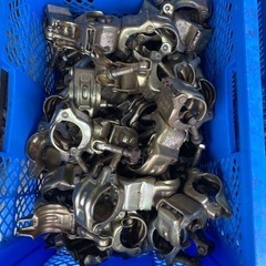 クランプ自在50固形47＋垂木クランプ